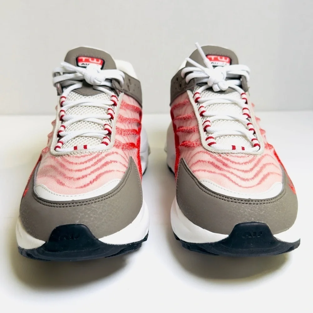 Men’s Nike Air Max TW DQ3984 002 size 10.5 bone/Red Clay-Olive Grey color NEW!